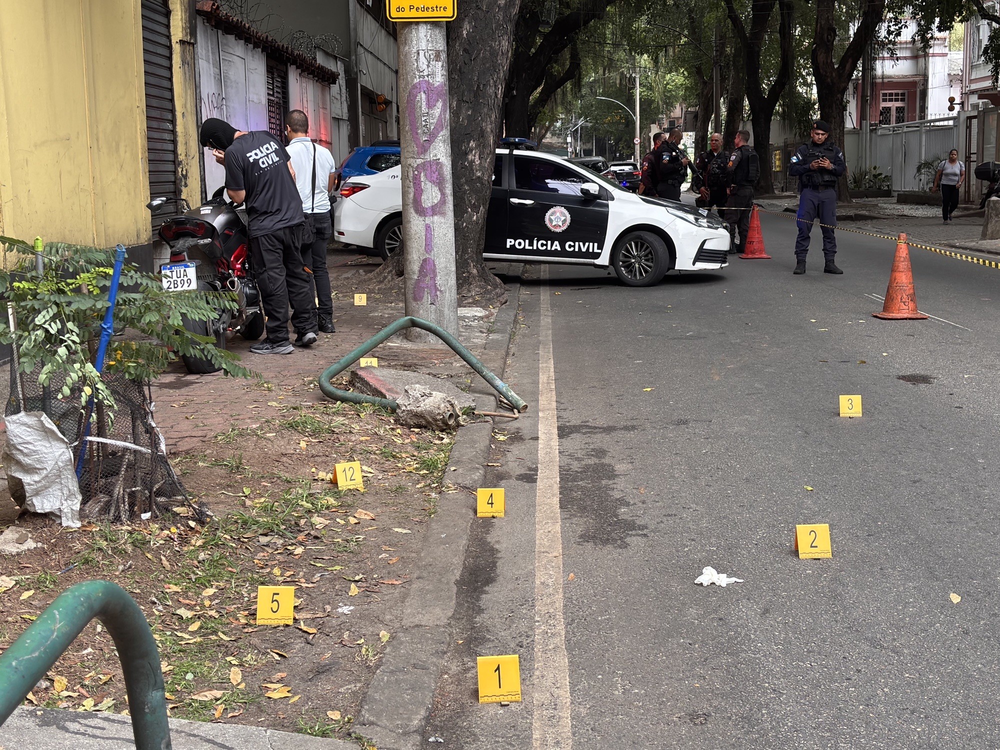 Violência no Rio: PM baleado em Botafogo e jogadora atingida na Tijuca