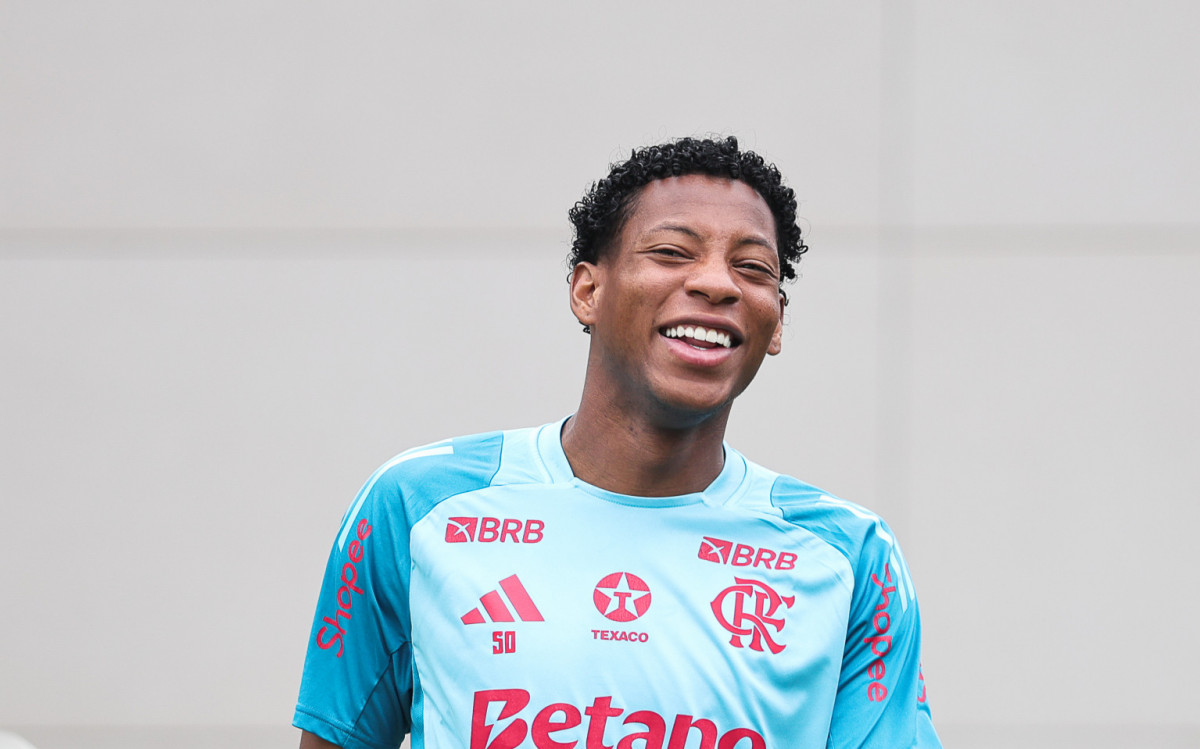 Flamengo multa Gonzalo Plata após expulsão polêmica contra o São Paulo