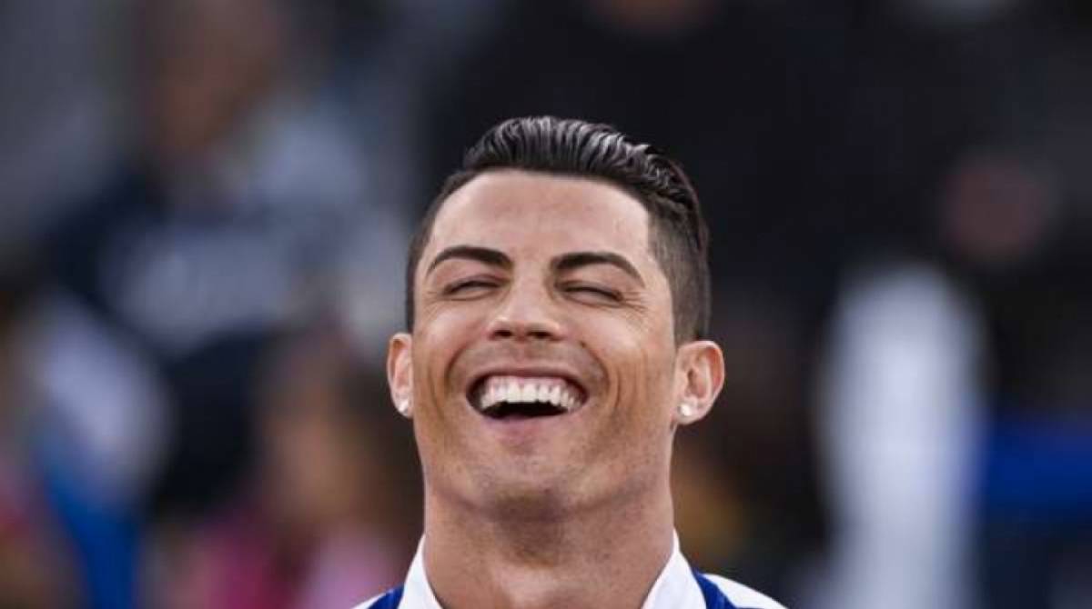 Cristiano Ronaldo e Beckham: Quem Brilha Mais na Praia? – imagem do artigo