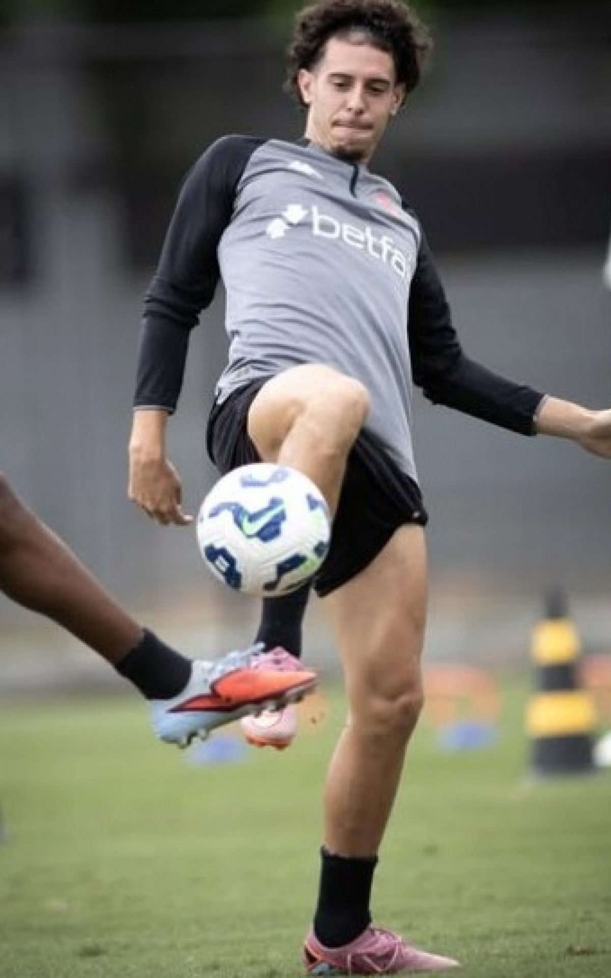 Nuno Moreira Brilha no Vasco: Temporada de Recordes – imagem do artigo