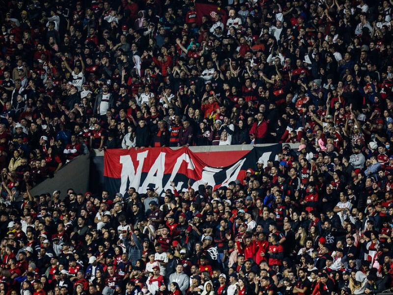 Pesquisa Revela: Futebol Continua a Ser a Paixão dos Brasileiros – imagem do artigo