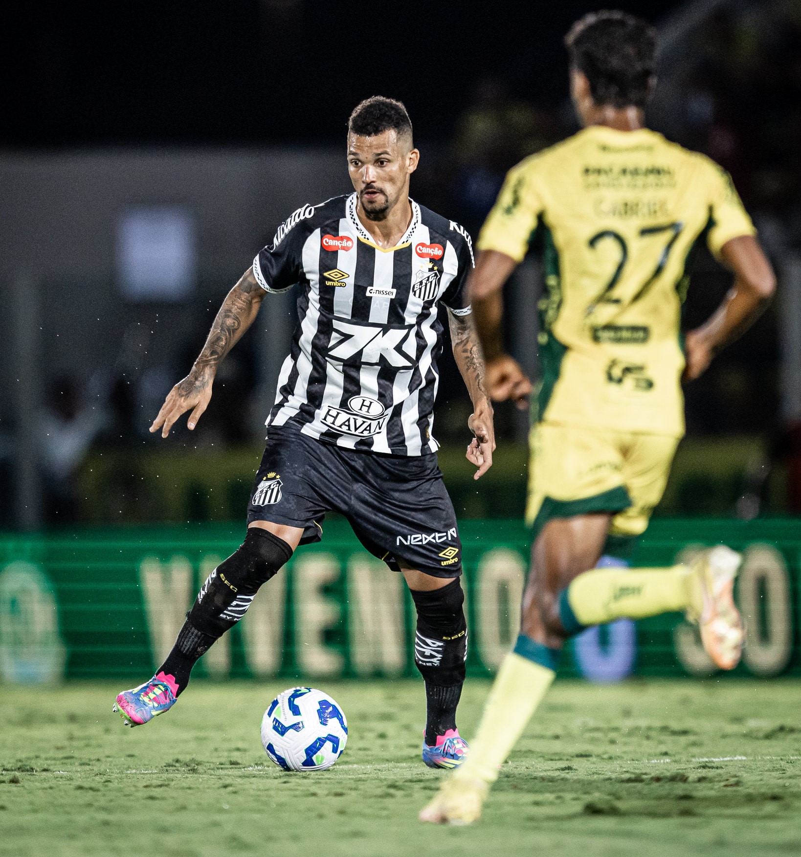 Santos e Mirassol Buscam Resultados Cruciais no Brasileirão – imagem do artigo