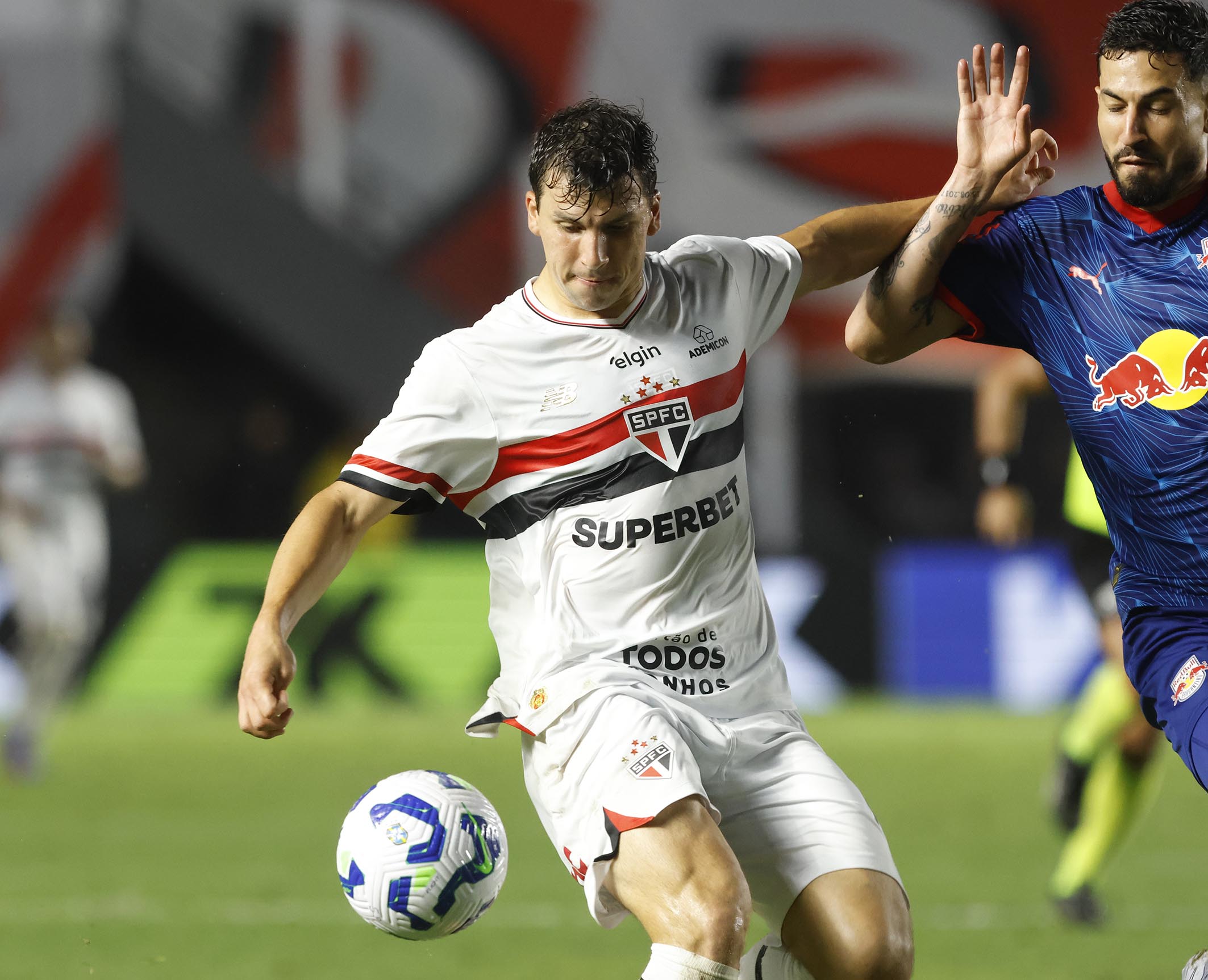 São Paulo se Prepara para Clássico Contra o Corinthians sem Três Convocados