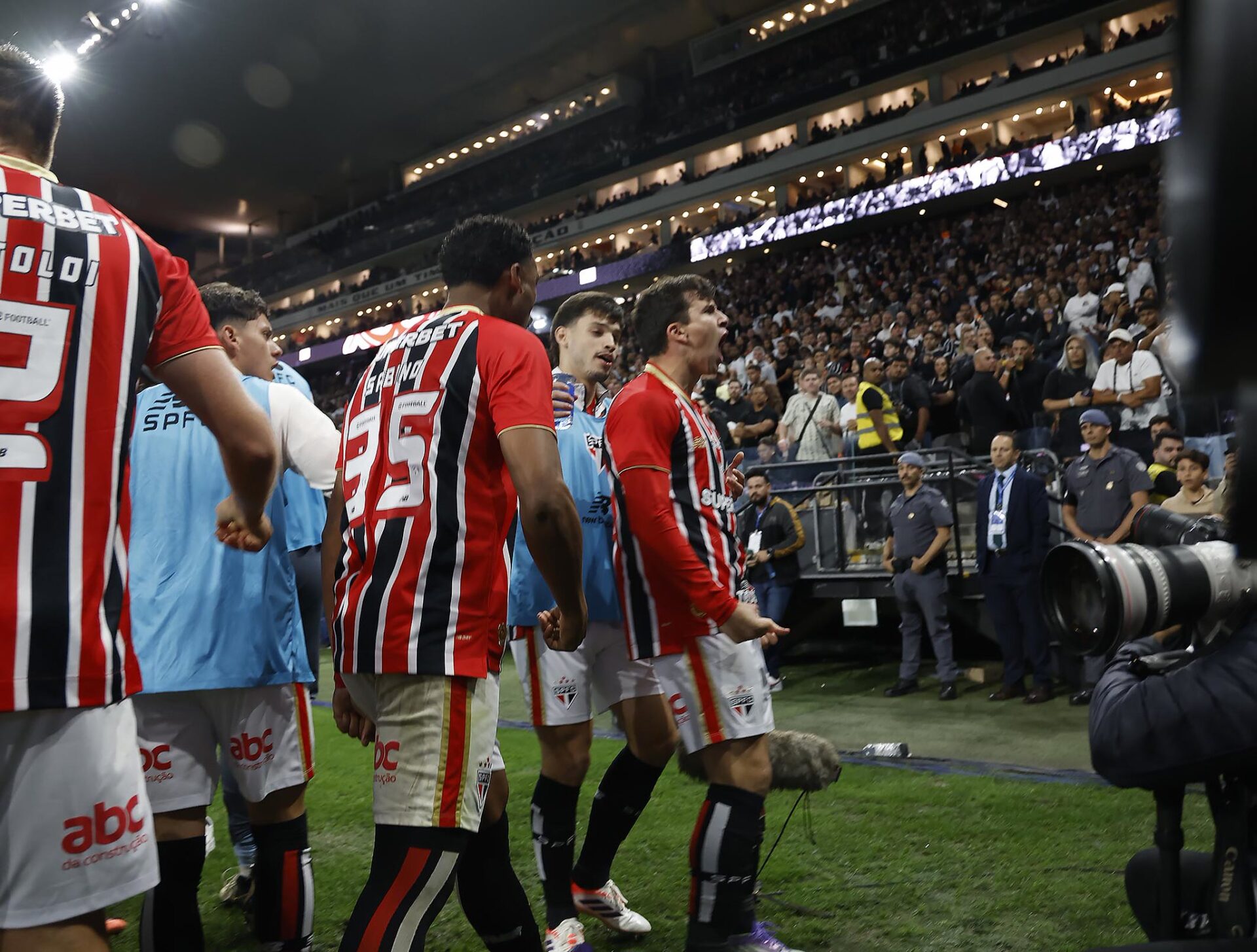 São Paulo: Peça-chave na Luta Contra o Rebaixamento no Brasileirão – imagem do artigo