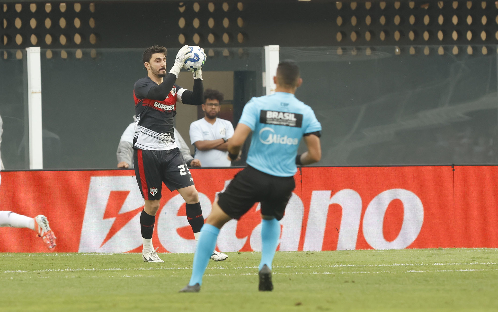 São Paulo sem Rafael contra o Fluminense no Brasileirão