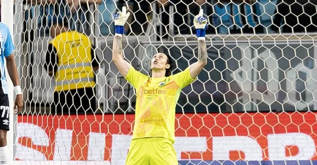 Cruzeiro vence Grêmio e se aproxima do topo no Brasileirão 2025