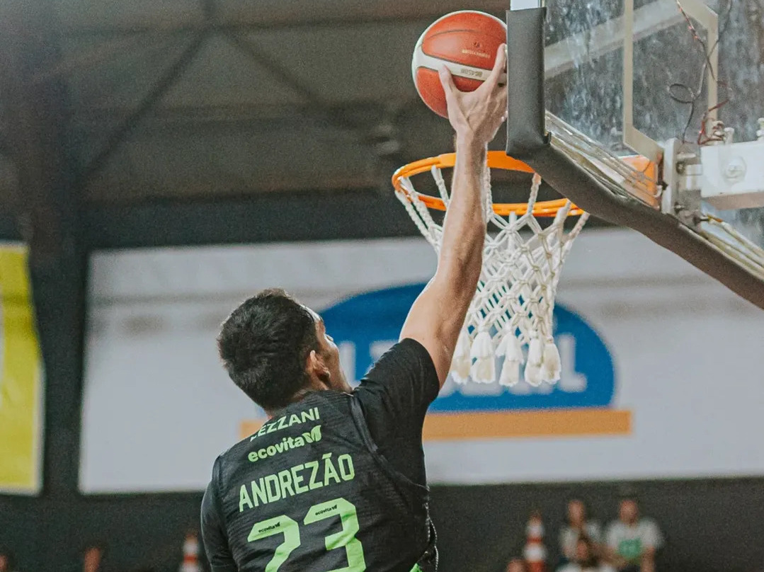 Bauru Vira o Jogo e Derrota Botafogo em Confronto Acirrado no NBB – imagem do artigo