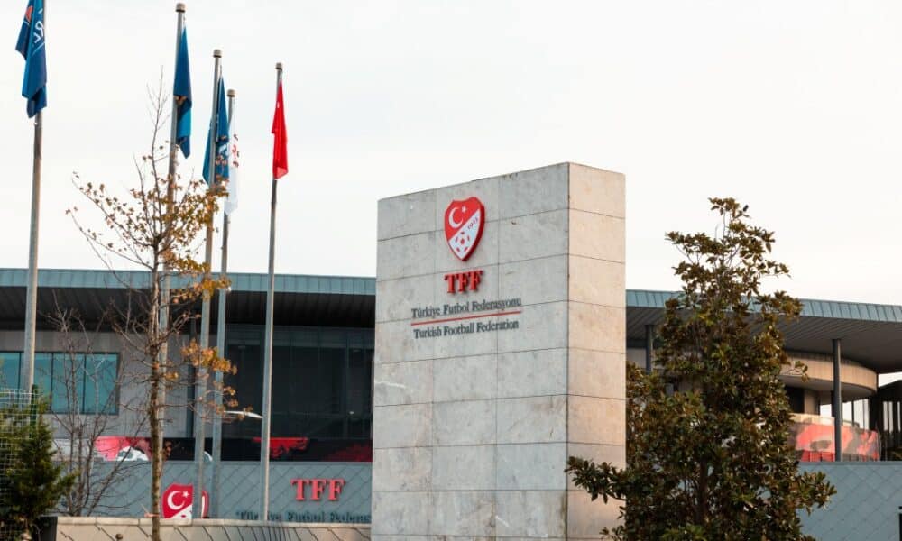 Escândalo de Apostas no Futebol Turco: 102 Jogadores Suspensos