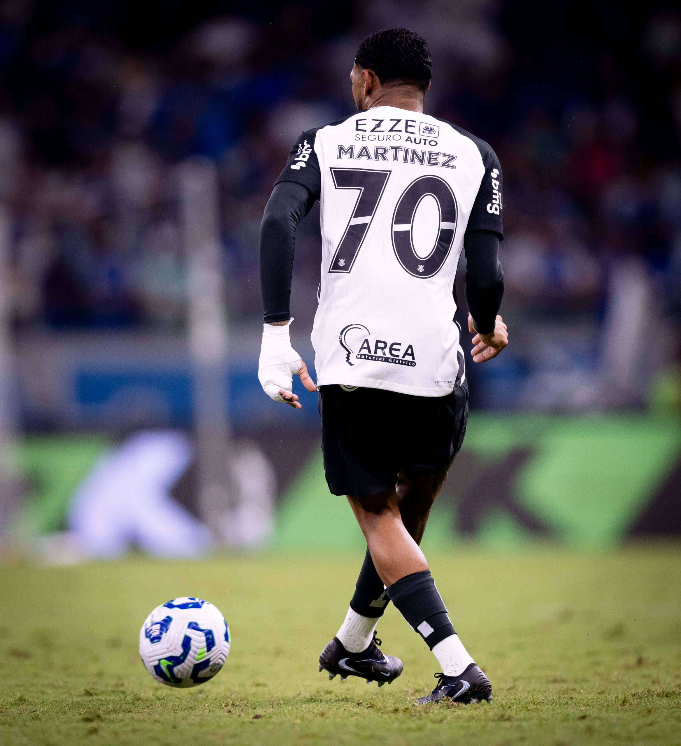 Corinthians e o Desafio dos Cartões: Preocupações na Reta Final