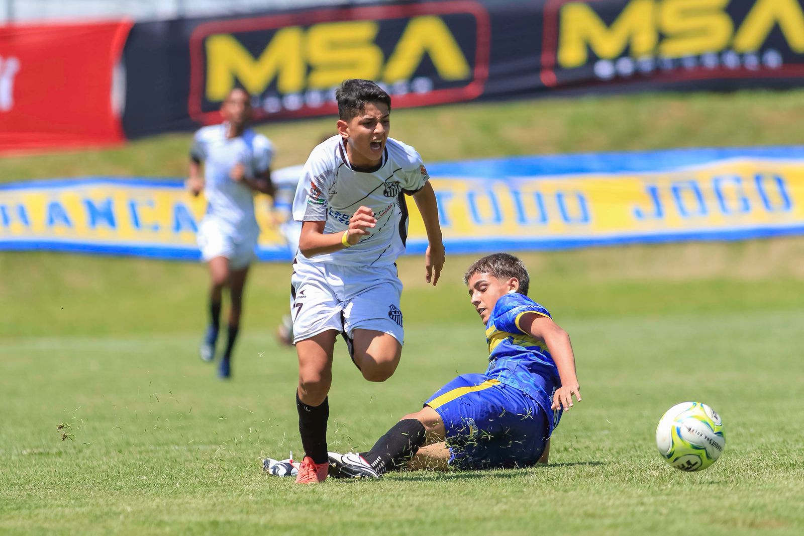 Craques League Saudali Powerade agita Itaúna com jovens talentos