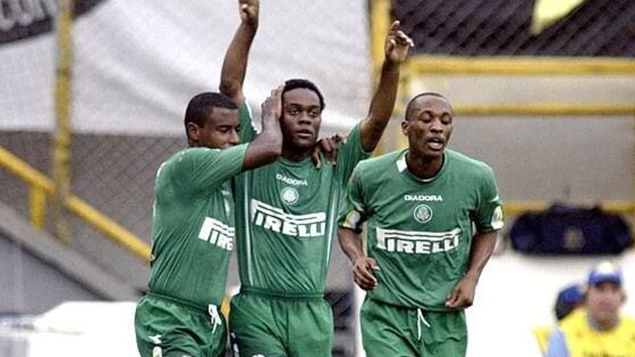 Palmeiras atropela Santos na Vila Belmiro em 2004 – imagem do artigo