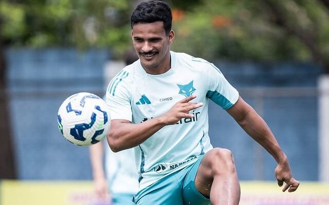 Kaiki do Cruzeiro Completa 100 Jogos Contra o Ceará – imagem do artigo