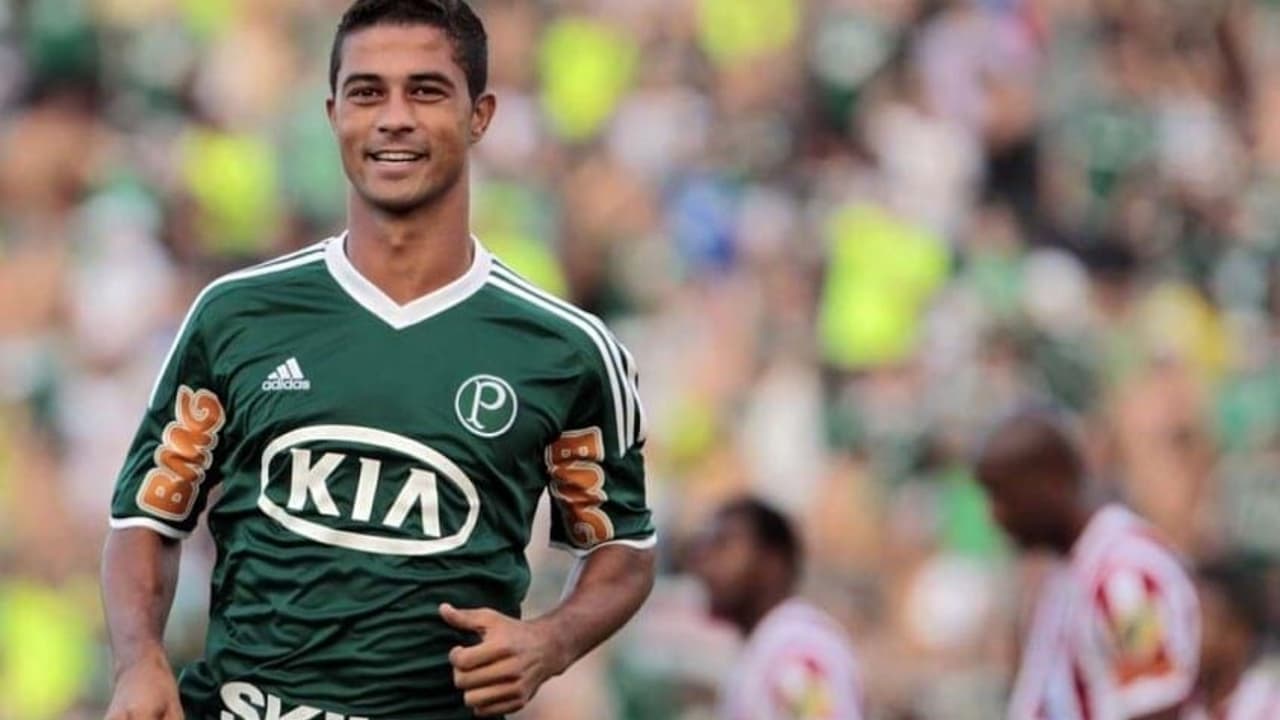 Ricardo Bueno: A Trajetória do Atacante que Não Para – imagem do artigo