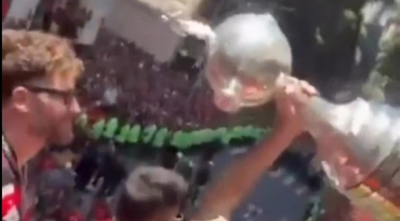 Taça da Libertadores Sofre Danos Durante Festa do Flamengo – imagem do artigo