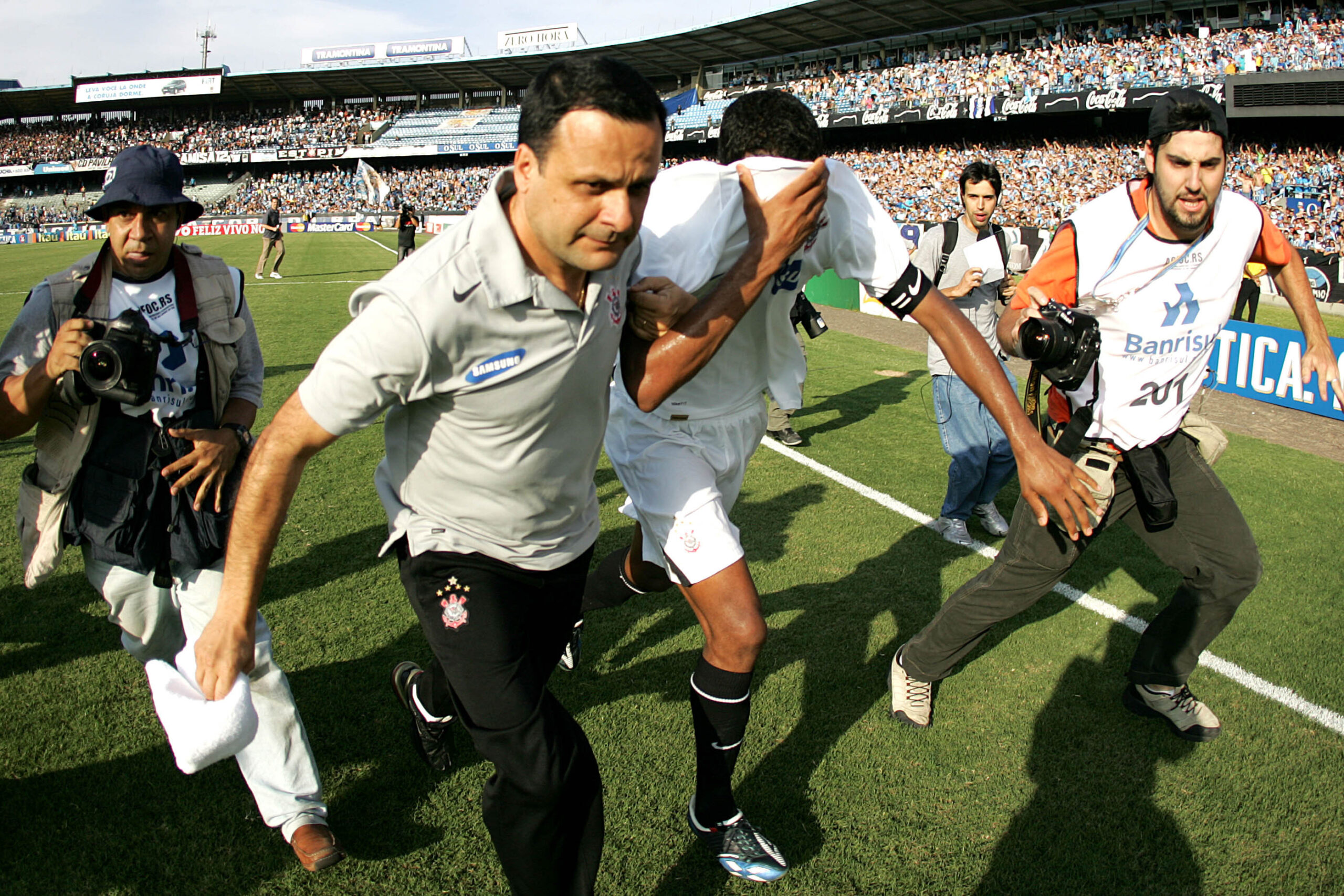 Rebaixamento do Corinthians: 18 anos de uma queda histórica