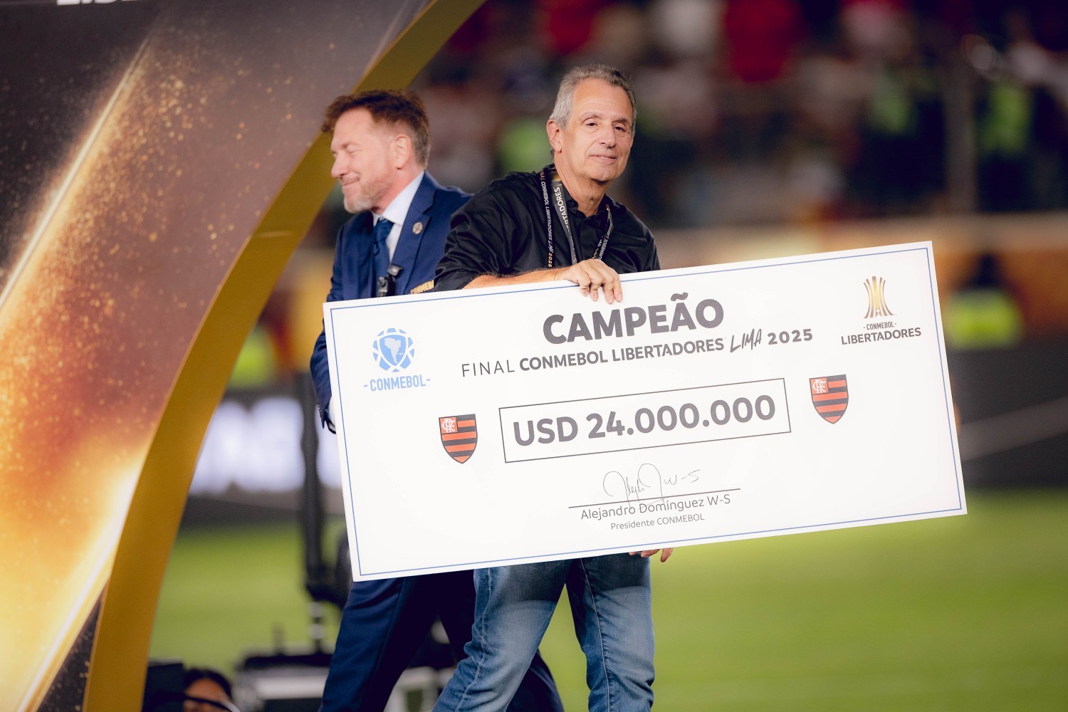 Flamengo Planeja Investimento Recorde em Reforços para 2026 – imagem do artigo