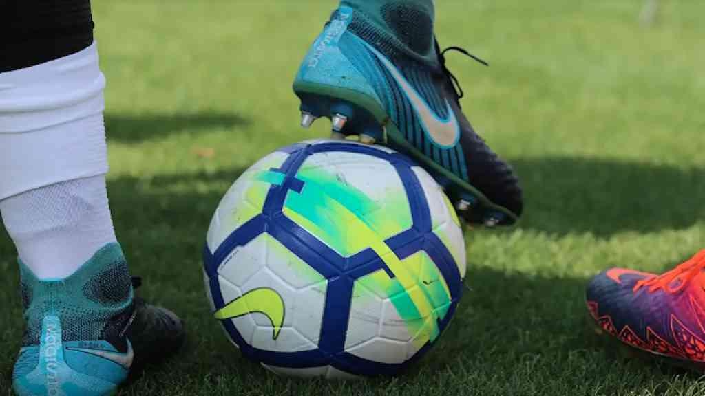 Futebol Feminino: 66% das Jogadoras Ganham Menos de R$ 111 Mil por Ano