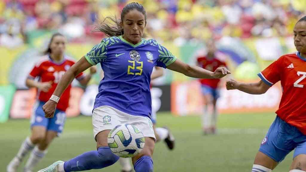 Projeto de Lei promete revolucionar o futebol feminino com profissionalização e mais direitos – imagem do artigo