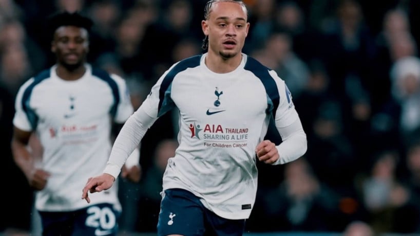 Futebol ao vivo no domingo: saiba onde assistir aos principais jogos e horários