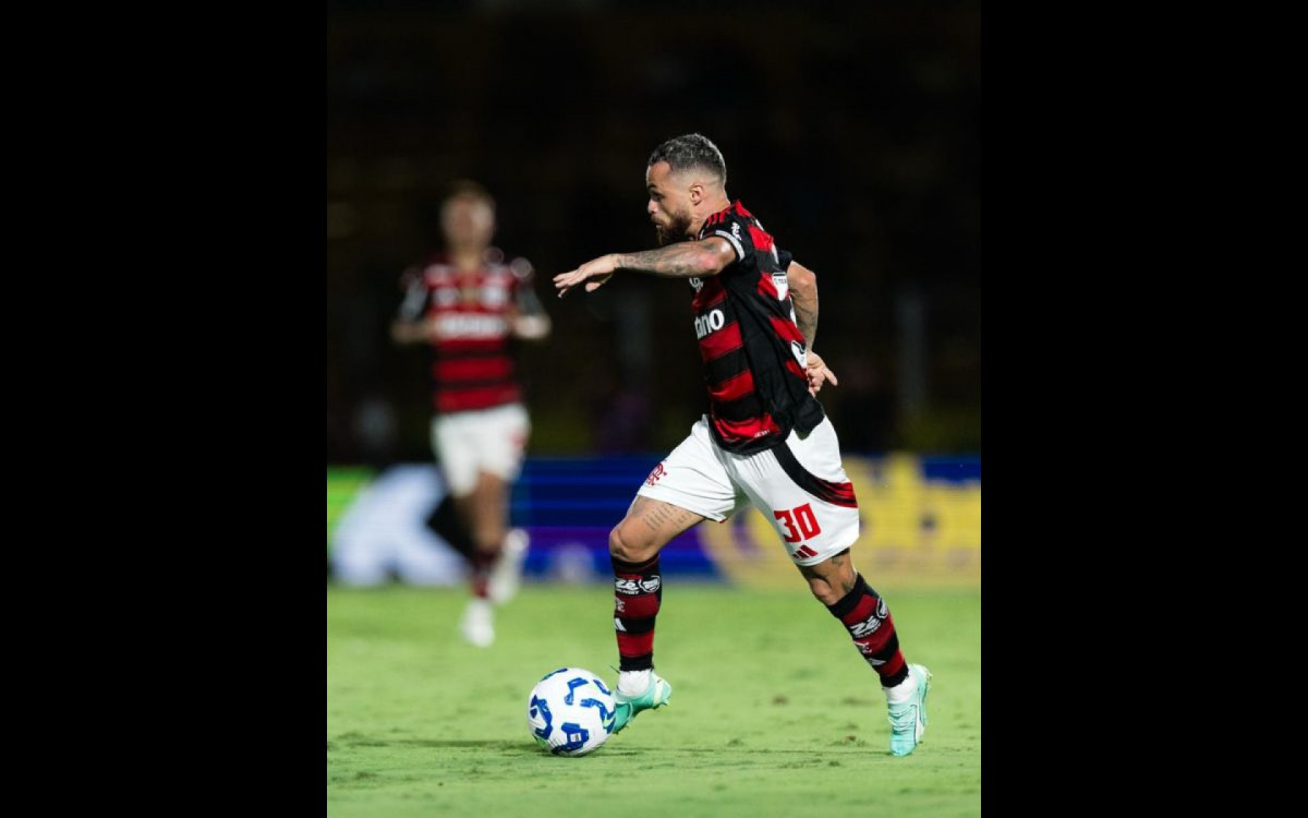 Michael Brilha em Empate do Flamengo e Fala Sobre Futuro no Clube