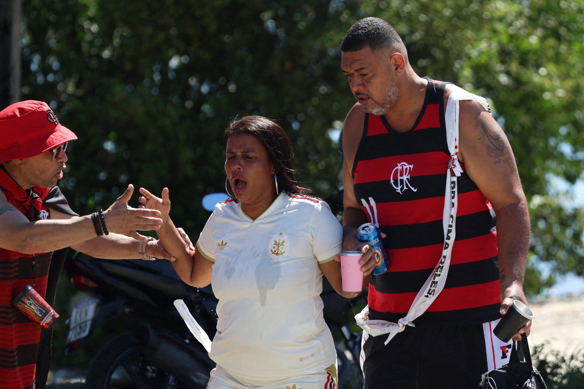 Confusão Marca Despedida do Flamengo Rumo à Copa Intercontinental