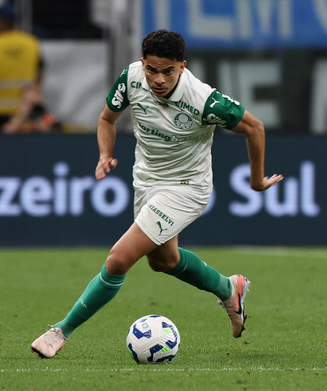 Bruno Rodrigues no centro da polêmica após jogar torneio local durante férias do Palmeiras