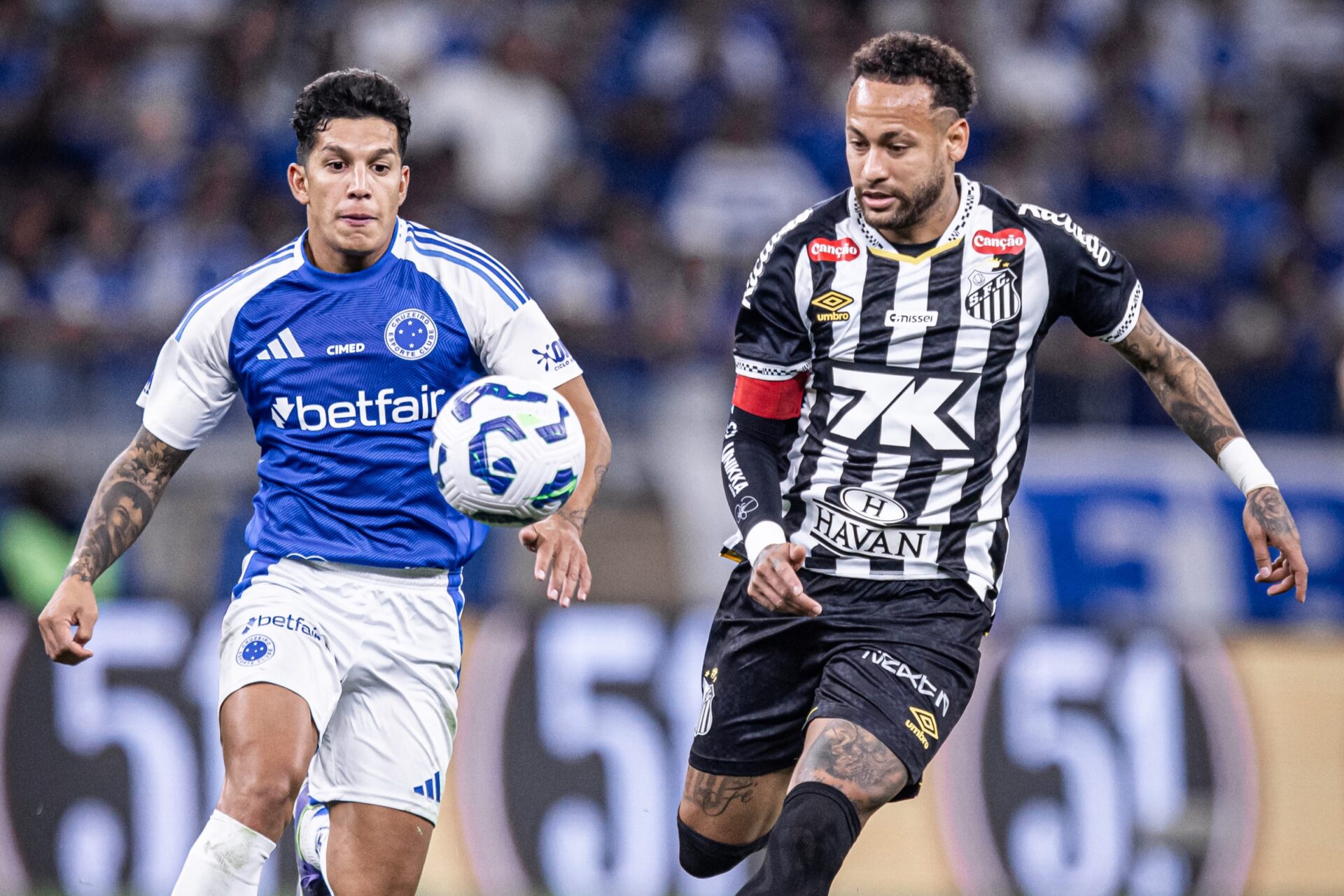 Santos e Cruzeiro se Enfrentam na Vila Belmiro pela Última Rodada
