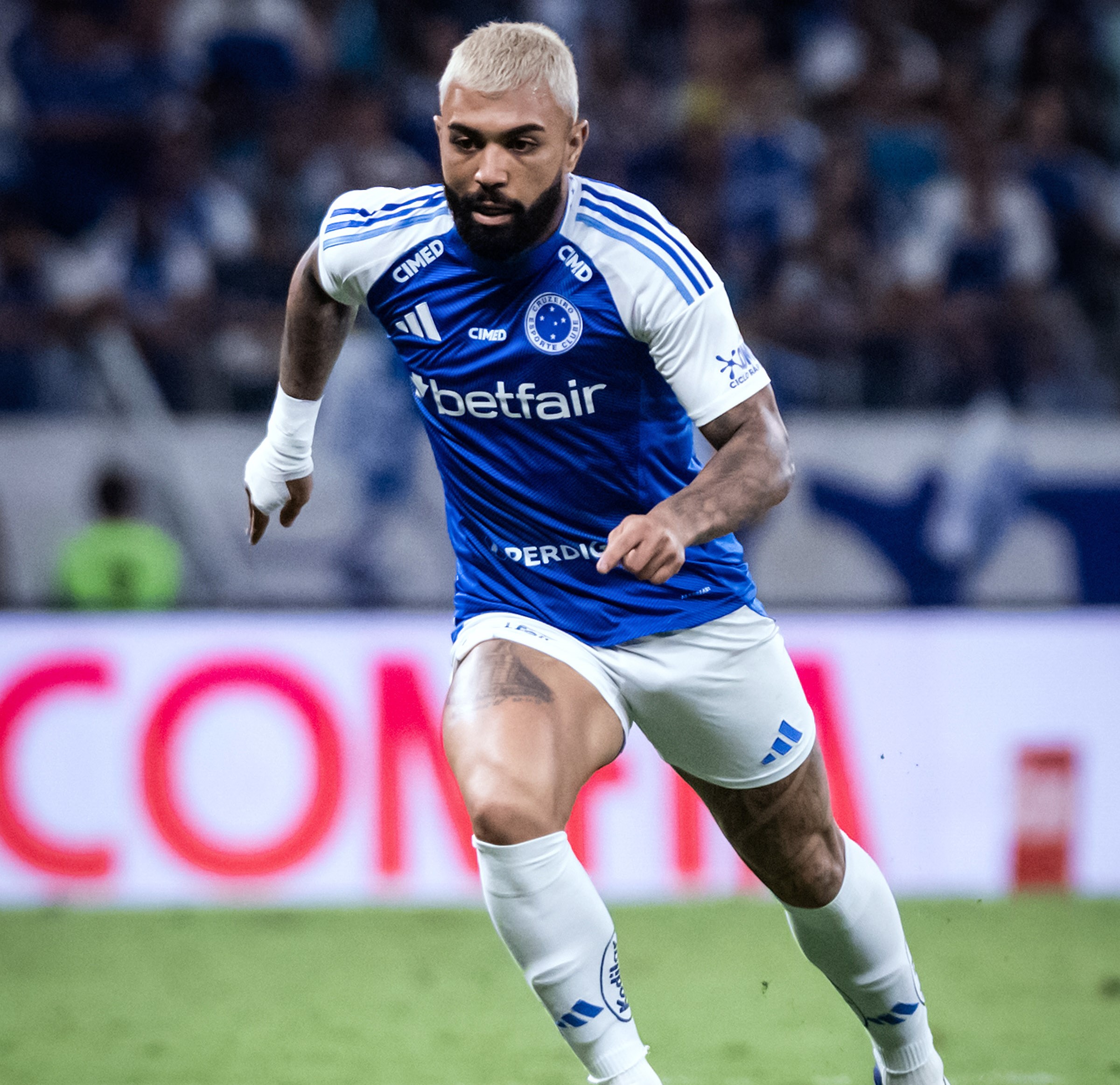 Gabigol no Cruzeiro: Futuro incerto após polêmica e chegada de Tite