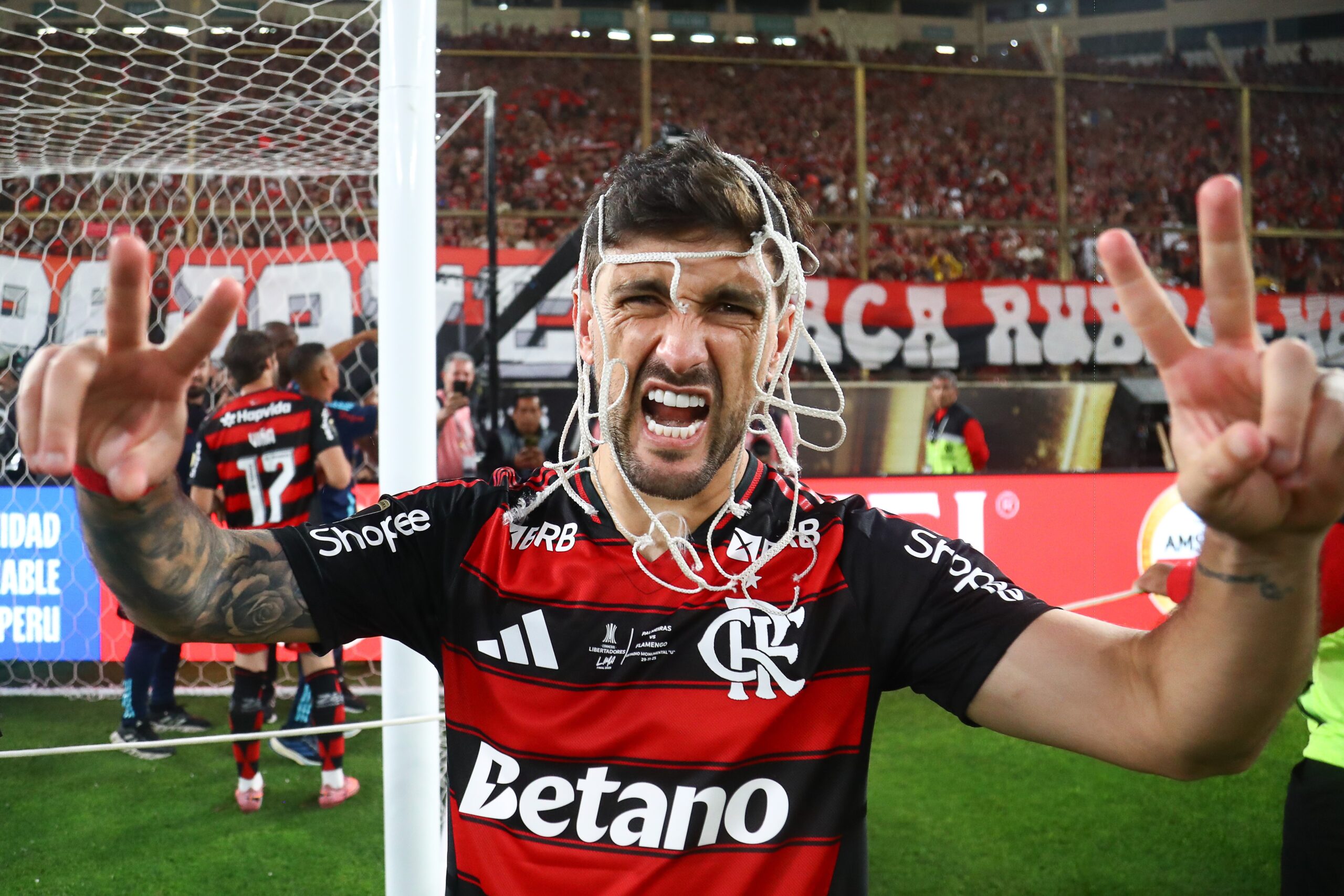 Arrascaeta Brilha e é Eleito Melhor Jogador da Temporada 2025 no Brasileirão