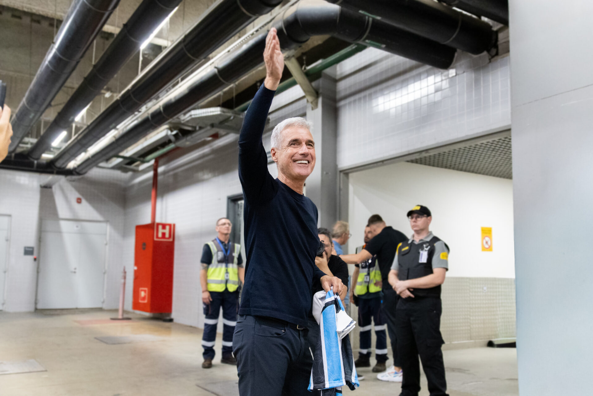 Luís Castro estreia no CT Luiz Carvalho e já sente o clima no Grêmio – imagem do artigo