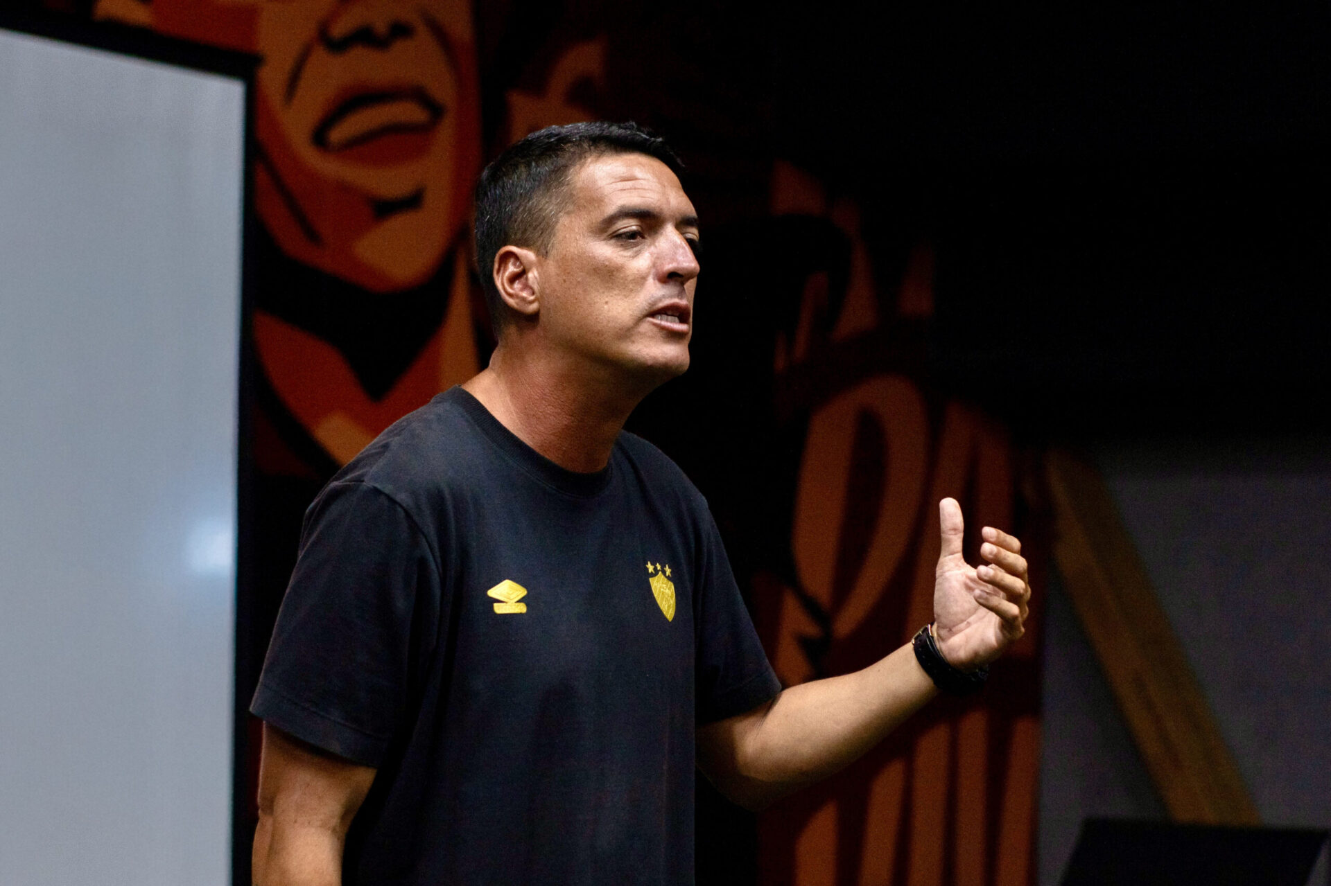 Sport anuncia mudanças no comando do time sub-20 com novidades no elenco técnico