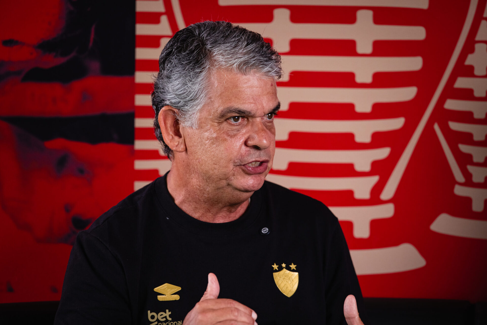 Sport anuncia saída de Carlos Brazil da diretoria das categorias de base