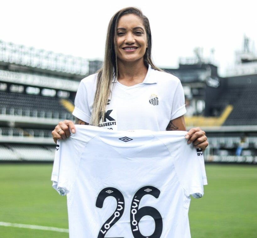 Laryh renova com Santos até 2026 e segue como destaque das Sereias da Vila