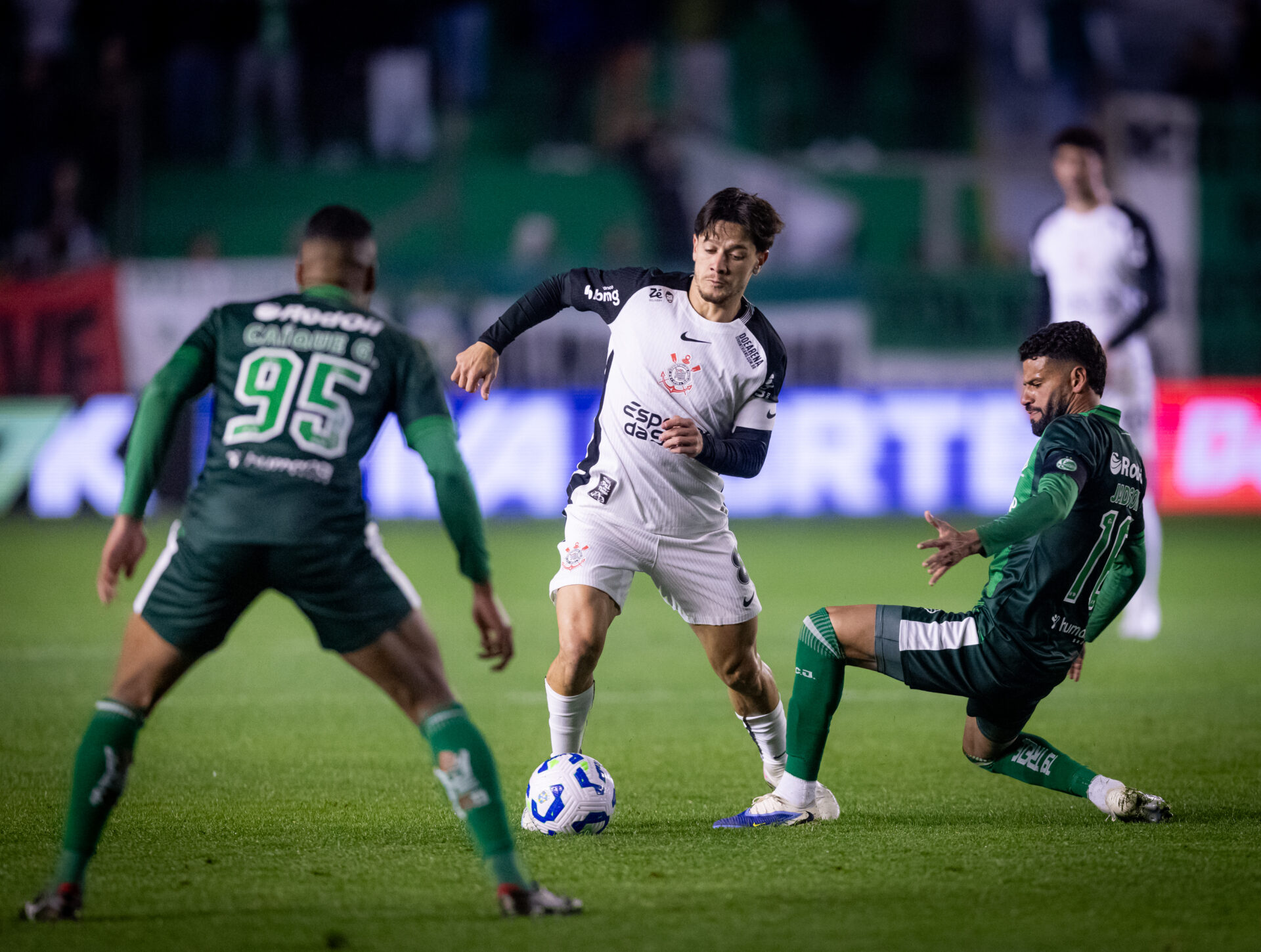 Corinthians Enfrenta Juventude na Despedida do Brasileirão 2023