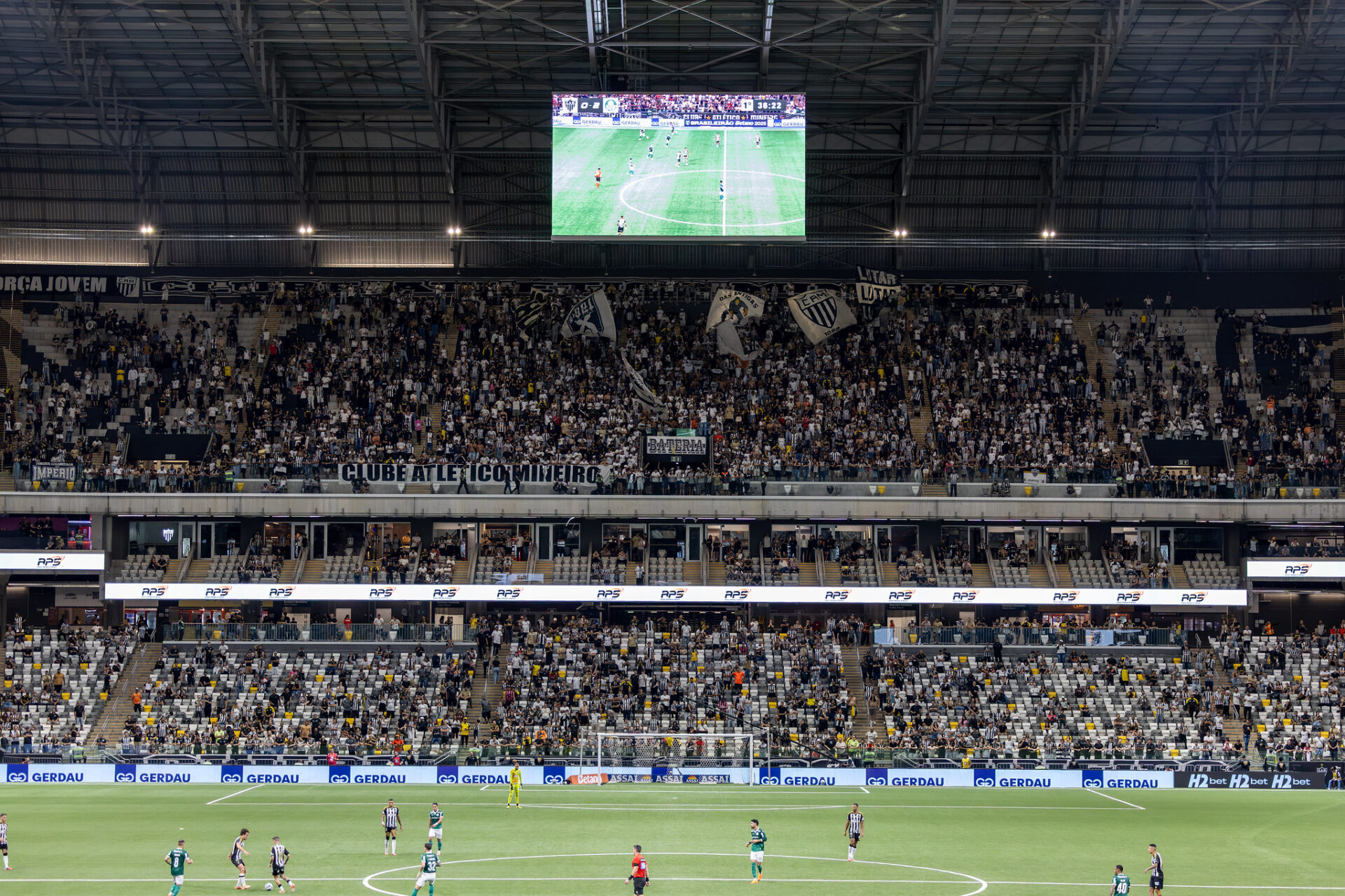 Atlético Enfrenta Vasco em Jogo de Despedida com Estádio Vazio