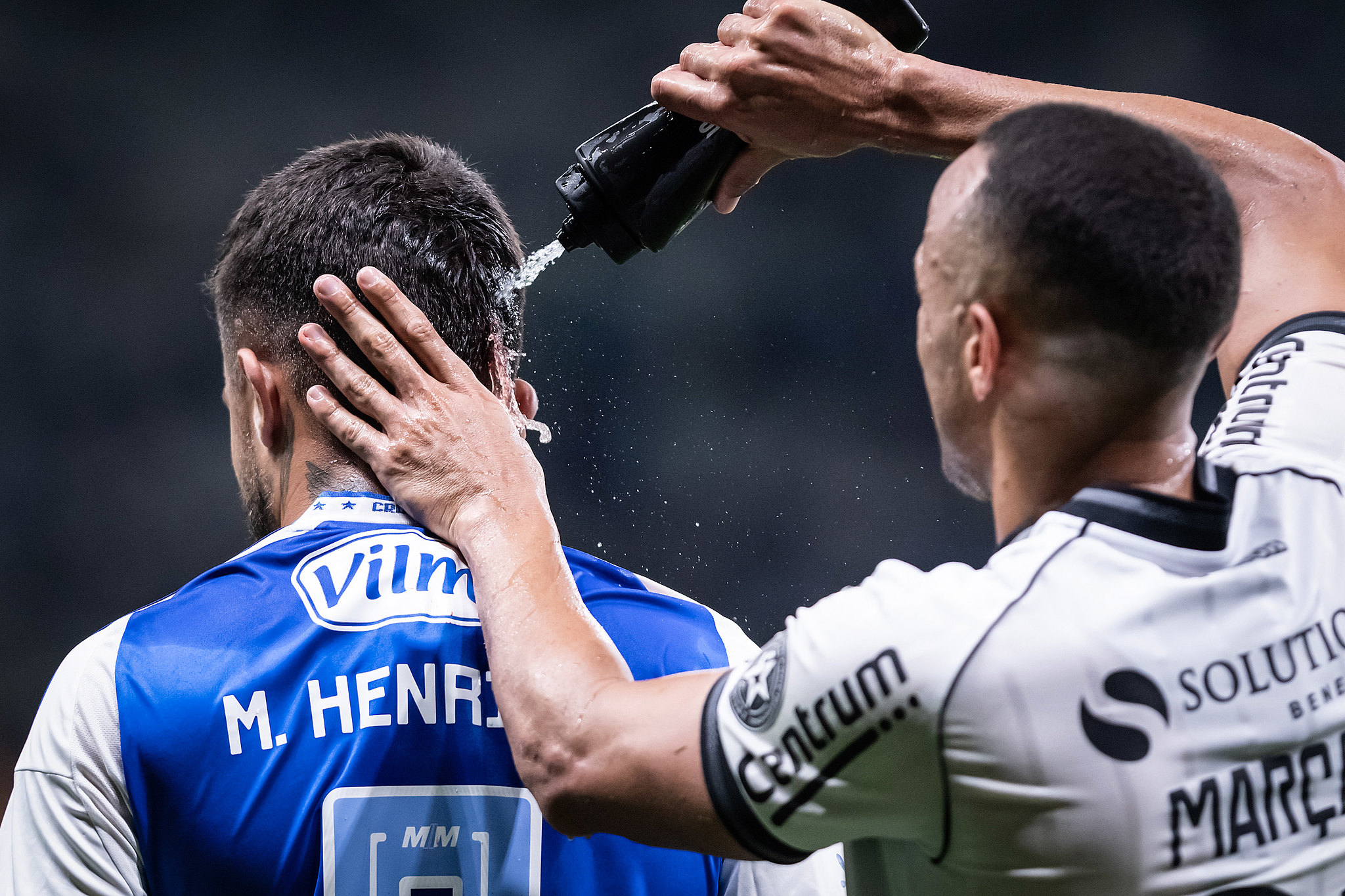 Cruzeiro e Botafogo: VAR Revela Polêmicas em Jogo Decisivo