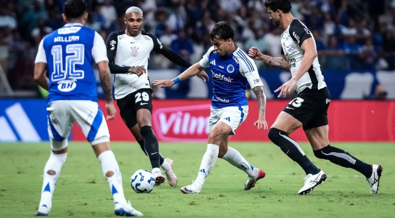 Cruzeiro e Corinthians se enfrentam em busca da final da Copa do Brasil – imagem do artigo