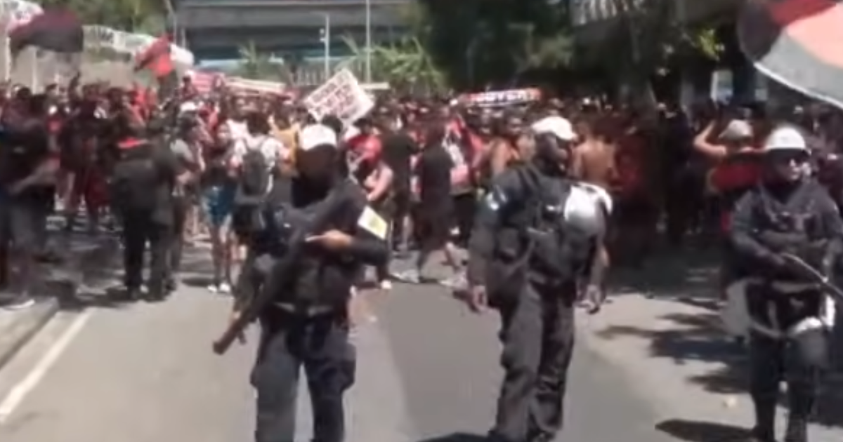 Confronto entre Torcedores do Flamengo e Polícia Marca Embarque para o Catar