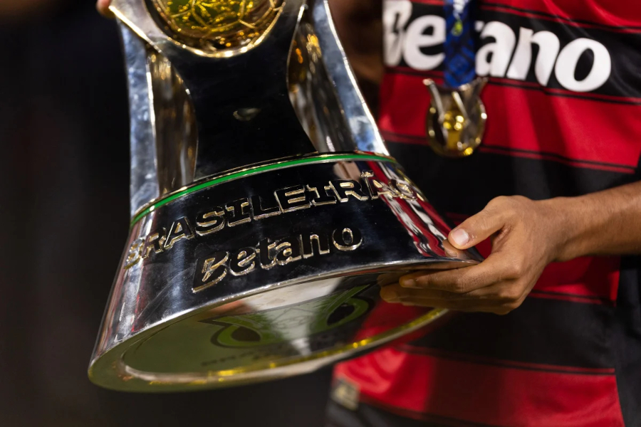Arrascaeta e Gabi Zanotti Brilham no Prêmio Brasileirão 2025 – imagem do artigo