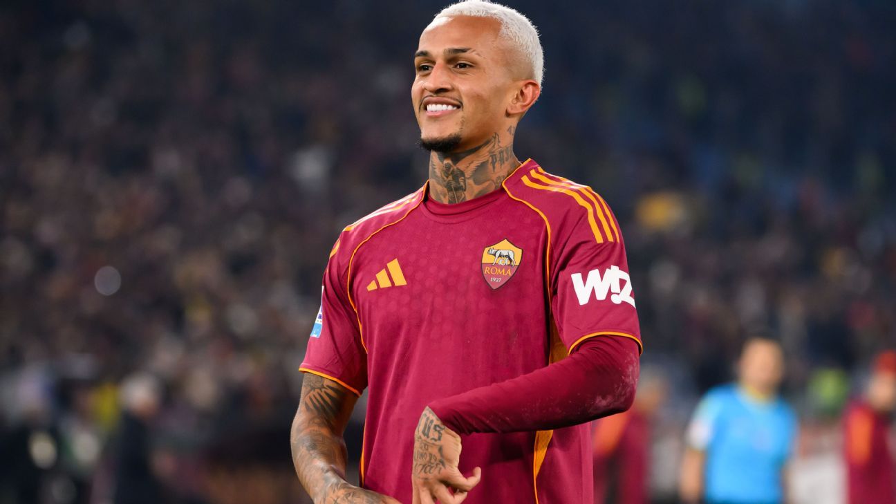 Wesley brilha e Roma vence Genoa na luta pelo topo do Italiano