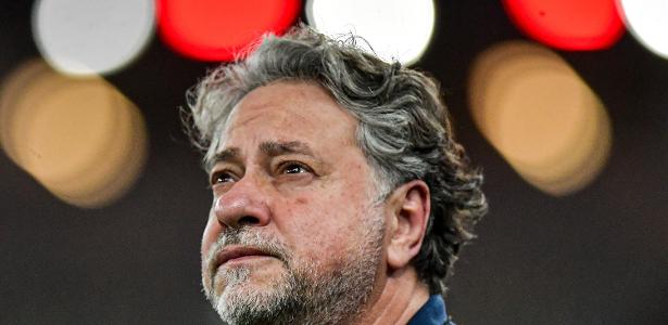 Aliados de Júlio Casares se mobilizam contra presidente do São Paulo