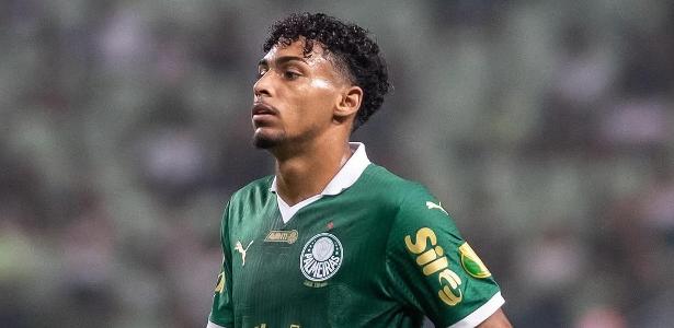 Palmeiras avalia vendas no mercado da bola e pode mexer no elenco da Copinha