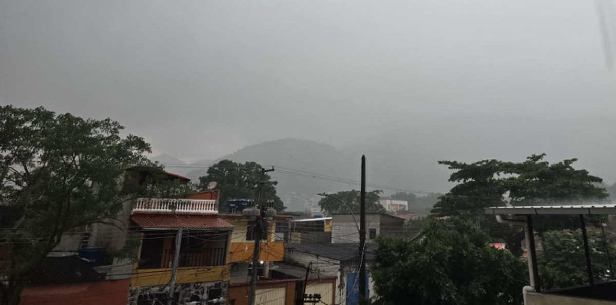 Chuva Intensa Alerta o Rio: Defesa Civil Emite Avisos para a População – imagem do artigo