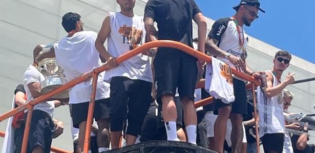 Romero provoca Palmeiras e torcida do Corinthians pede a permanência de Fabinho