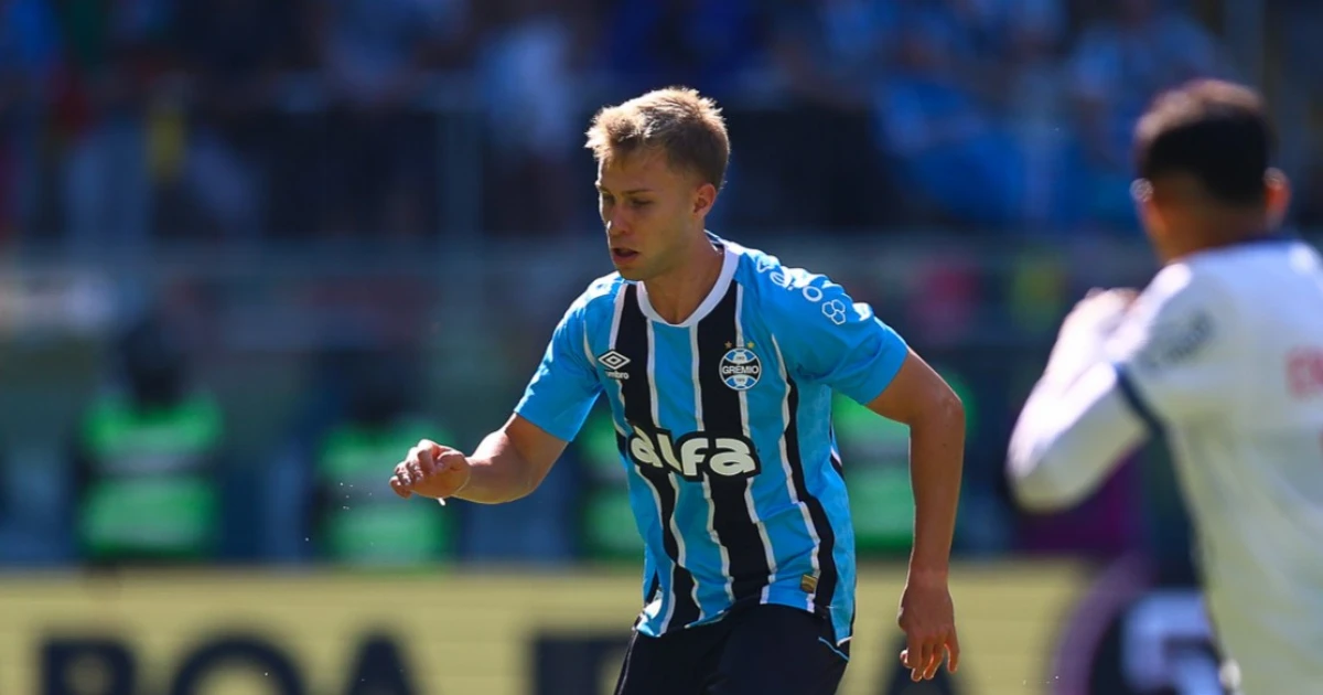 Coritiba de olho em Ronald, volante do Grêmio que pode agitar o mercado