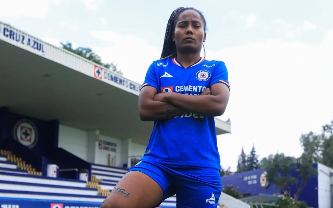 Karol Arcanjo é a nova zagueira do Cruz Azul: reforço brasileiro no futebol mexicano – imagem do artigo