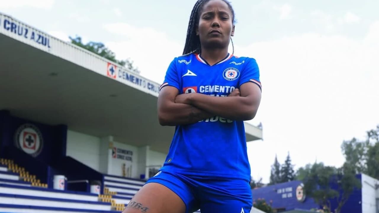 Karol Arcanjo é a nova zagueira do Cruz Azul e reforça defesa do time mexicano – imagem do artigo