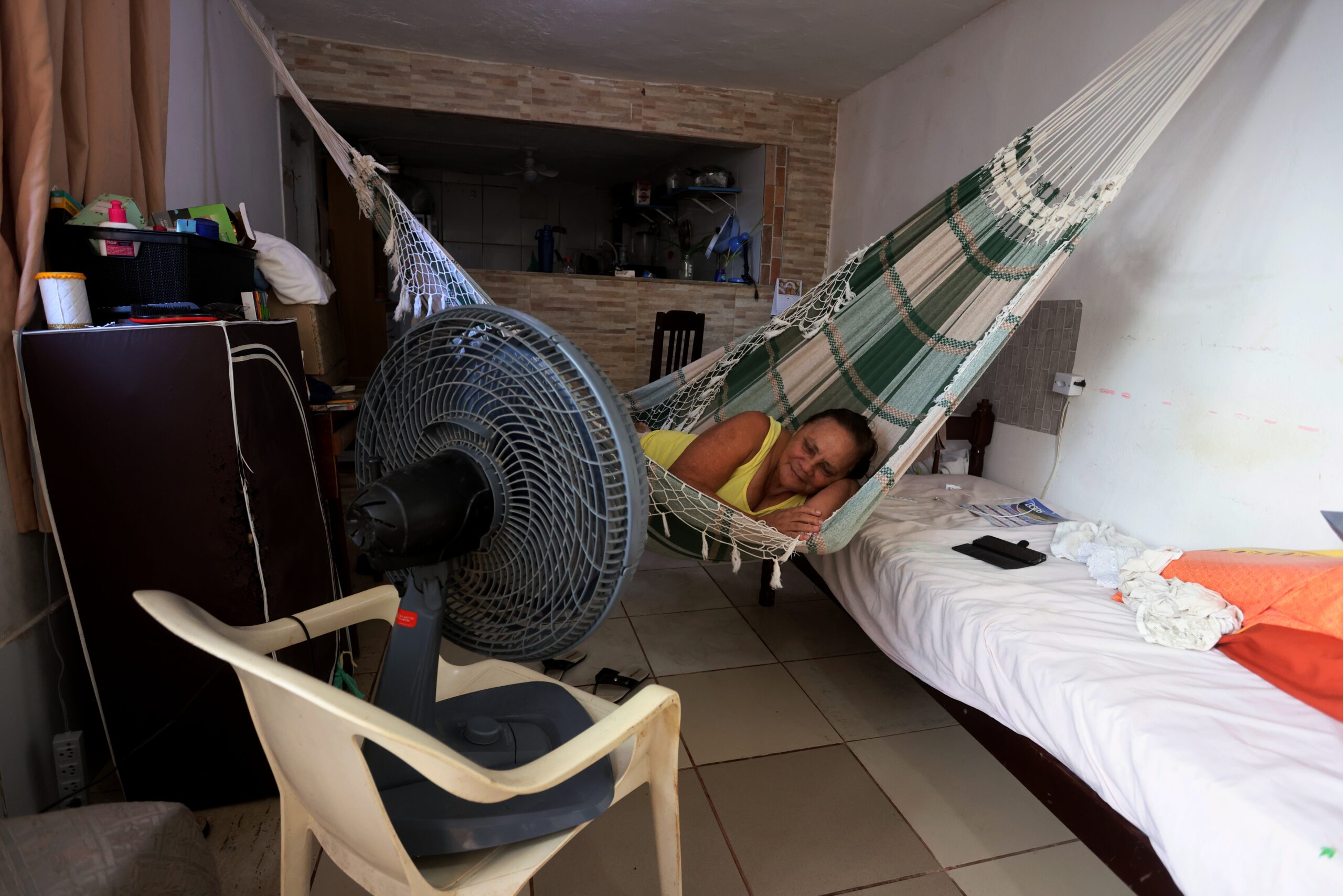 Calor Extremo no Morro da Babilônia: Como Moradores Enfrentam o Verão na Zona Sul do Rio