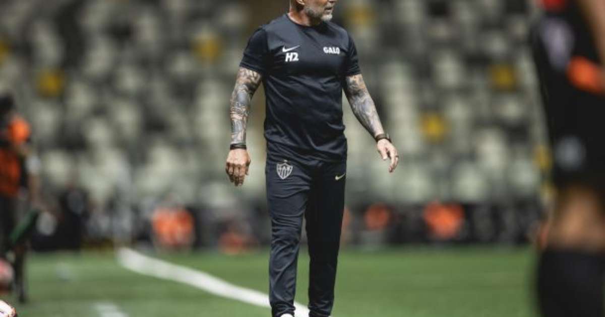 Briga entre Alberto Valentim e Jorge Sampaoli no Mineiro repercute mundo afora
