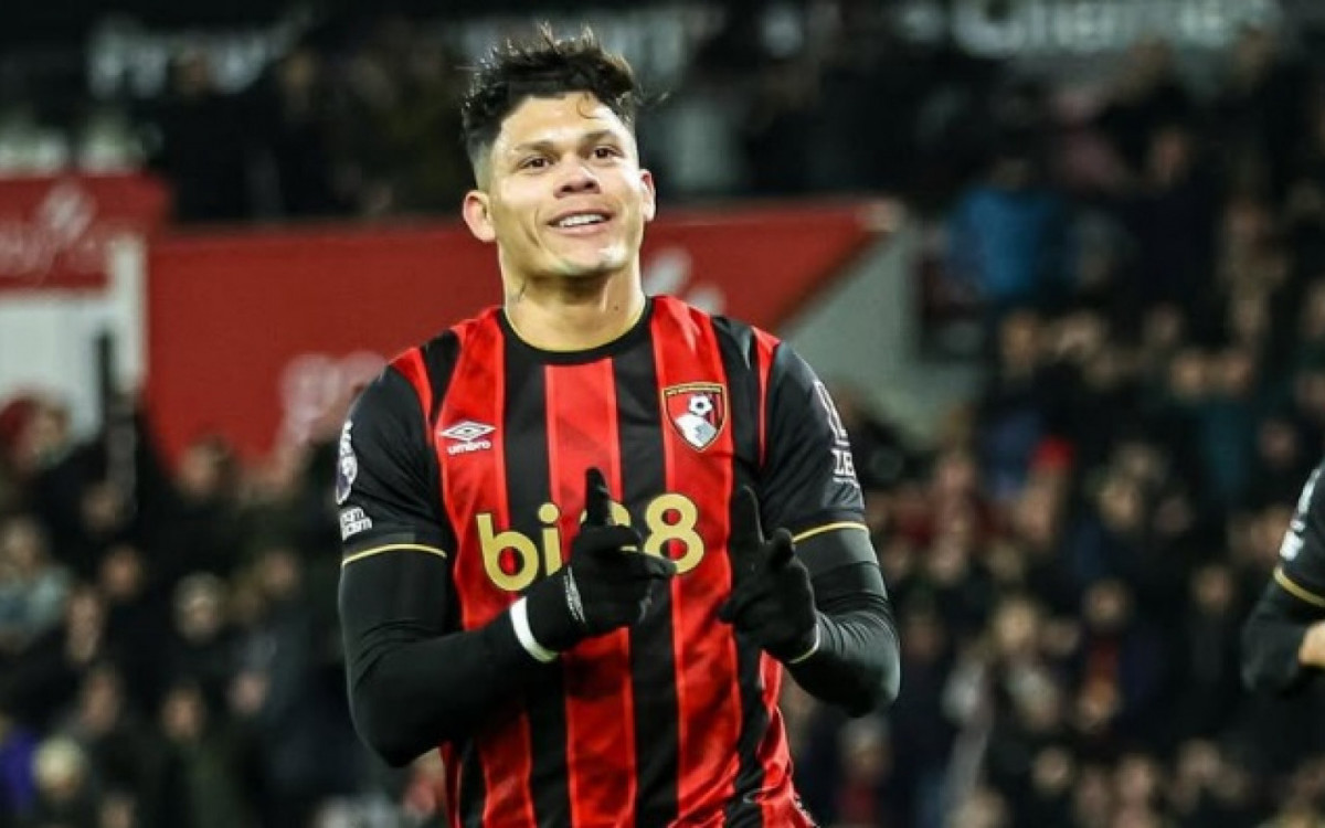 Bournemouth surpreende e vence Liverpool com gol de Evanilson na Premier League